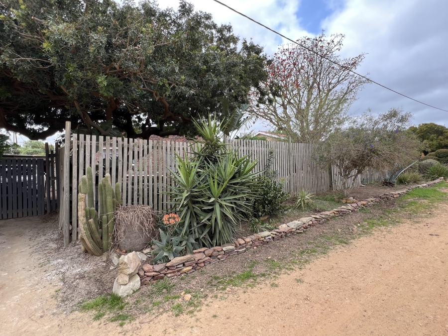 2 Bedroom Property for Sale in Napier Western Cape